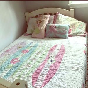 Twin size Pottery Barn Quilt